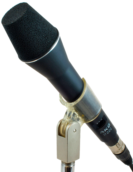 AKG D222